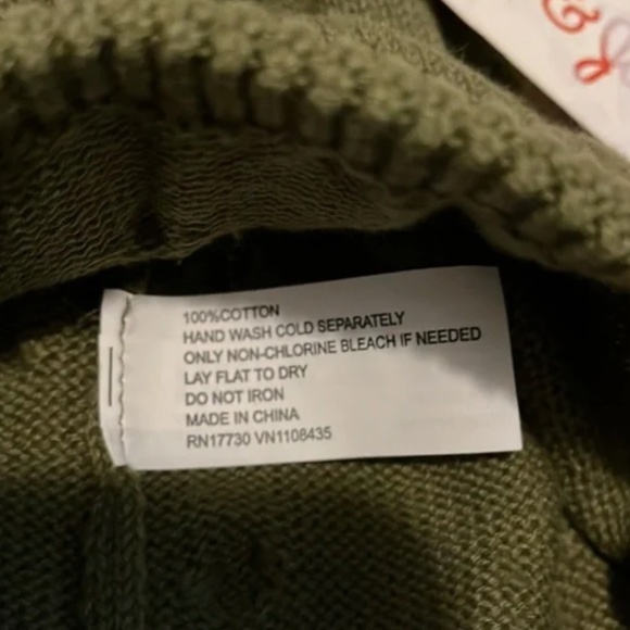 NWT newborn Pom Pom beanie, Cat & Jack, dark olive, unisex, 0-6 months - Picture 6 of 7